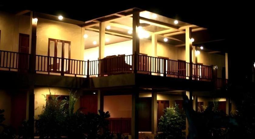 Phutawanchomdow Hotell Tha Li Exteriör bild