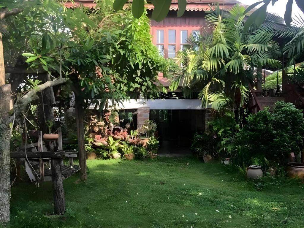 Phutawanchomdow Hotell Tha Li Exteriör bild