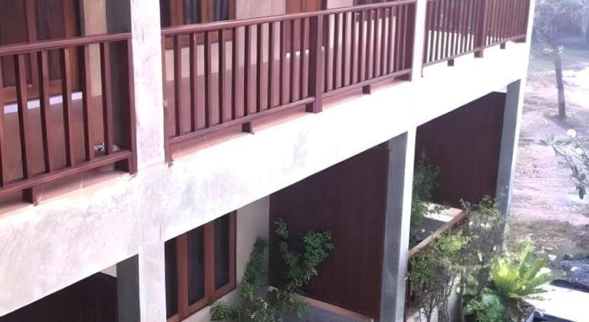 Phutawanchomdow Hotell Tha Li Exteriör bild